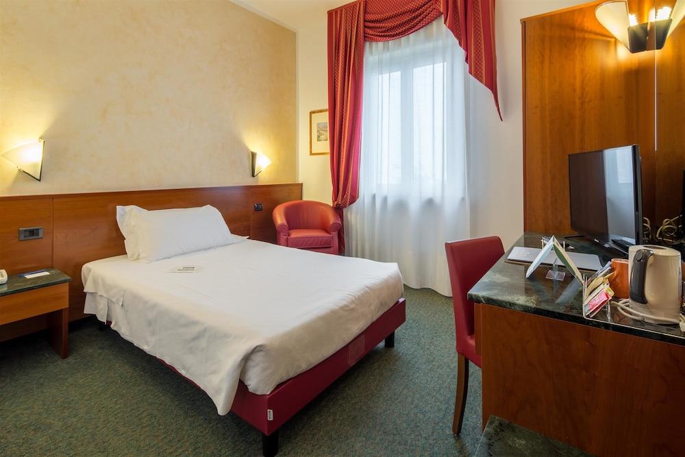 Best Western Hotel Turismo San Martino Buon Albergo Extérieur photo